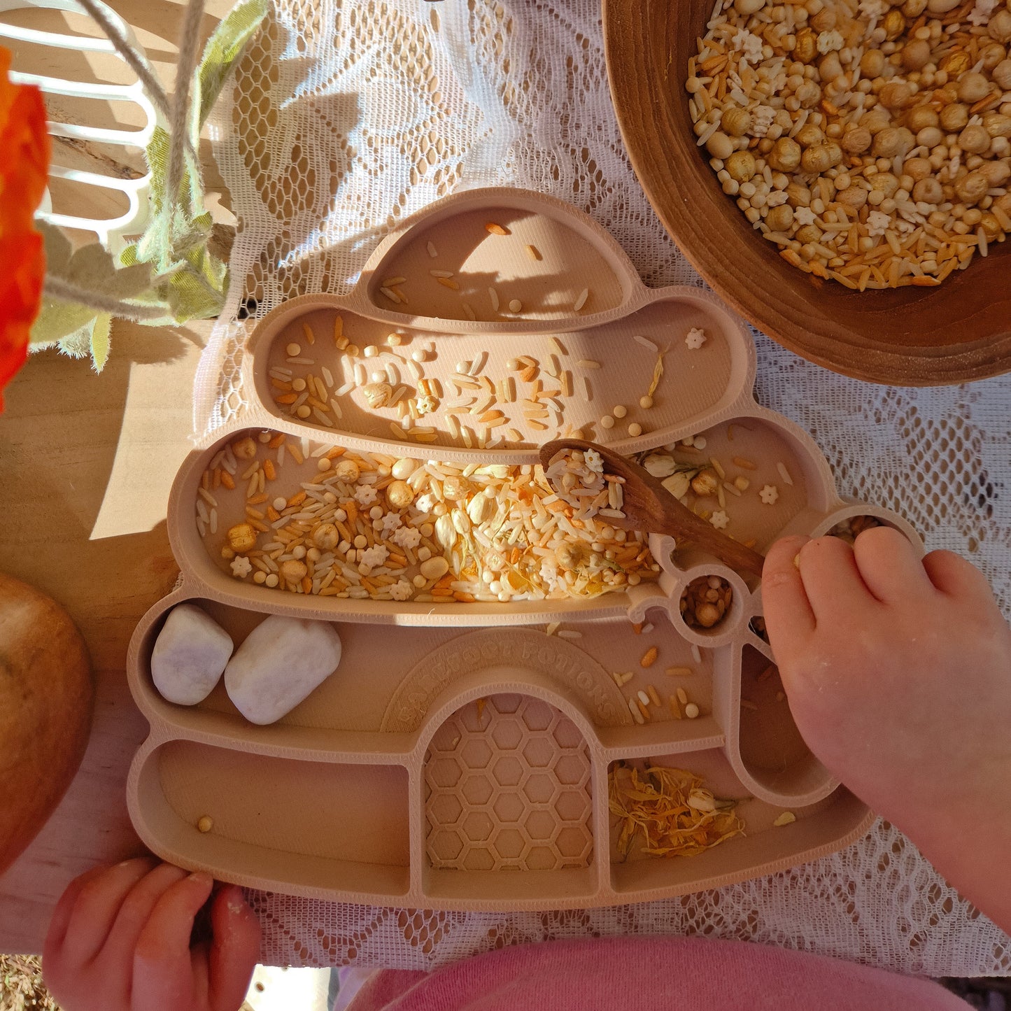 Honey Hive & Bee Tray