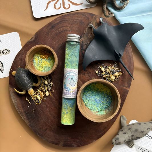 Ocean Dwellers fizzy potion for colourful bubbling sensory play