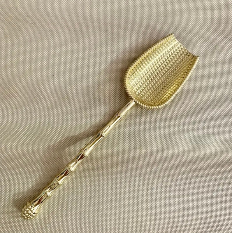 Antique Scoop