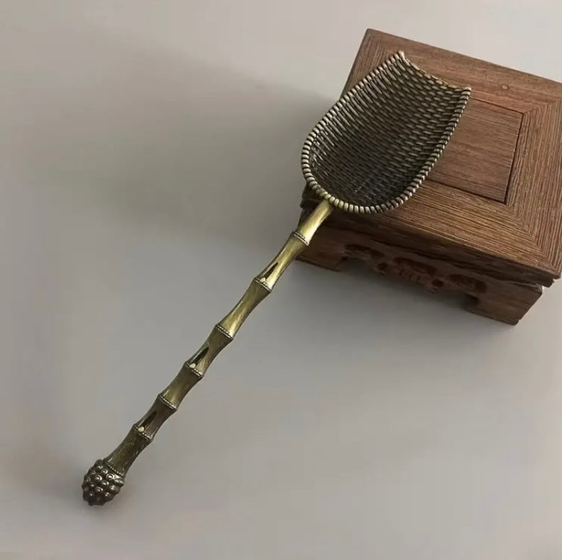 Antique Scoop