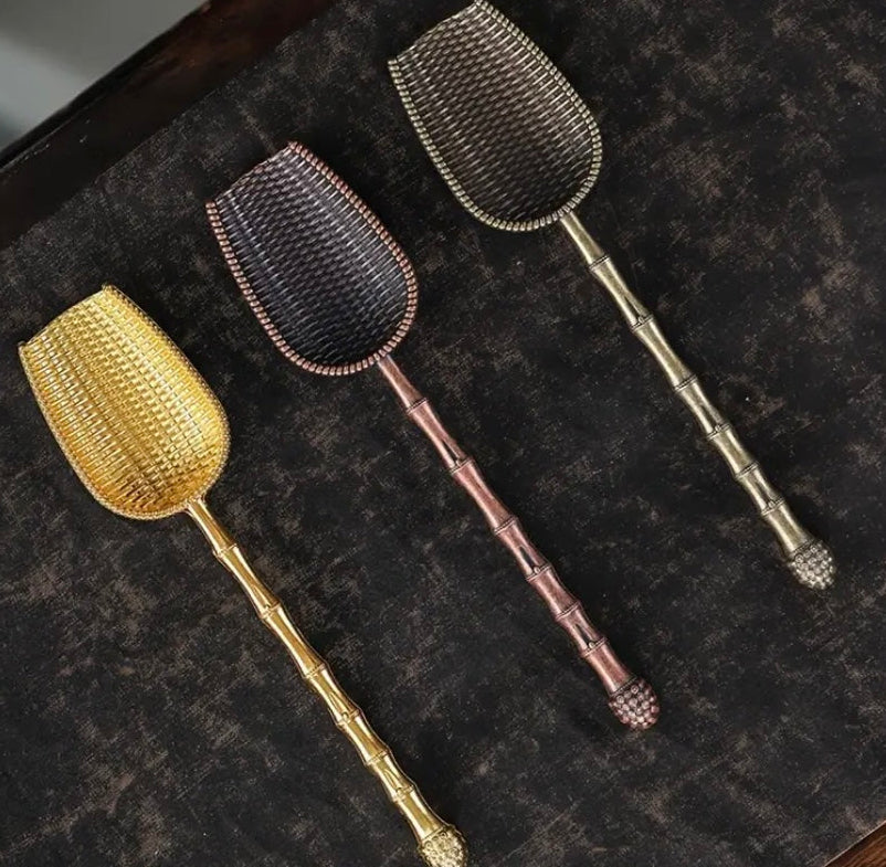 Antique Scoop