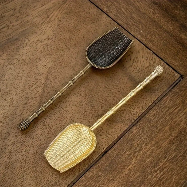 Antique Scoop