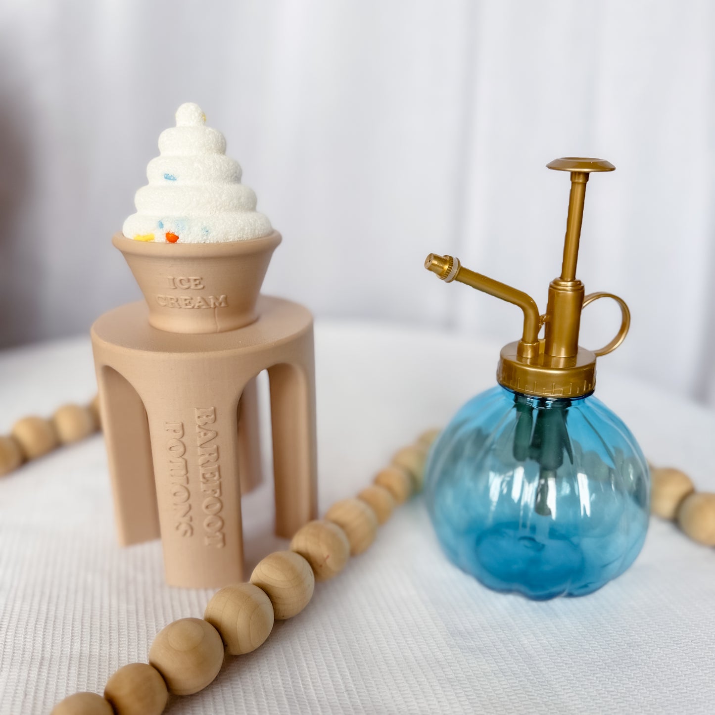 Ice Cream Cone & Stand