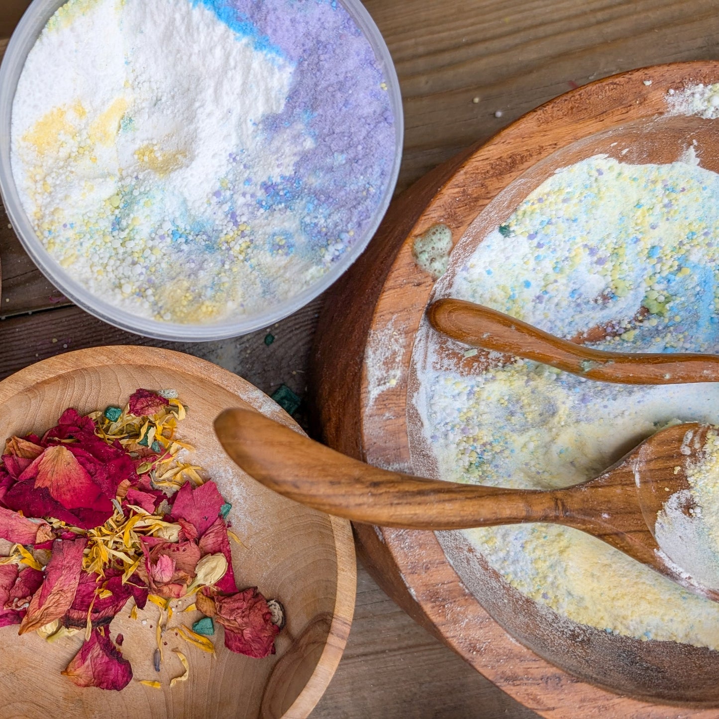 Magic Pixie Dust Fizz
potion play
fizzy play
sensory play
barefoot potions 